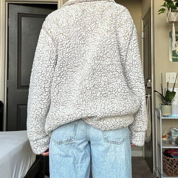 grey and white fleece lined sherpa zip up oversized sweatshirt - Picture 3 of 3